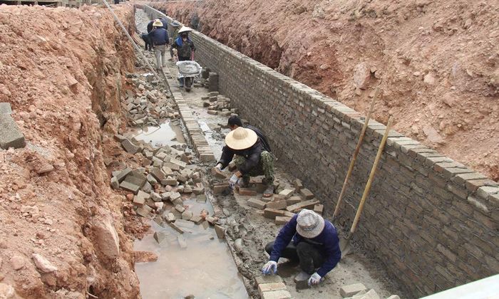  Xây dựng thành cống thoát nước khu tái định cư Đông Cứu 1. 