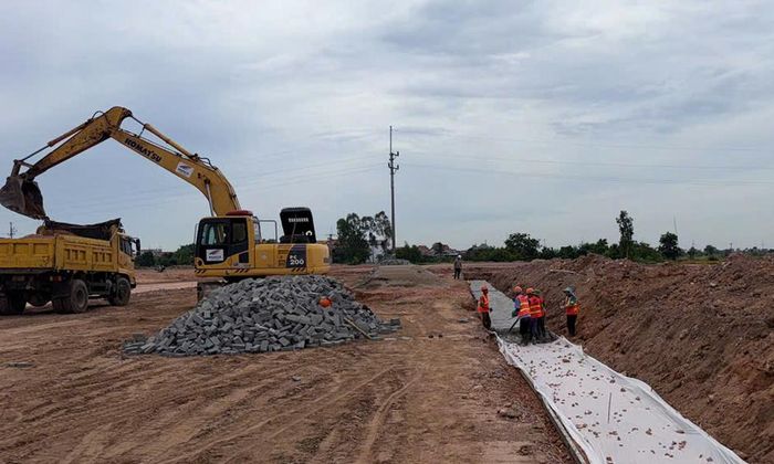  Nếu thời tiết thuận lợi, đơn vị thi công có thể làm 100m dài các loại cống/khu tái định cư. 