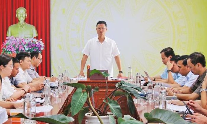  Đồng chí Thân Trung Kiên chủ trì buổi giám sát. 