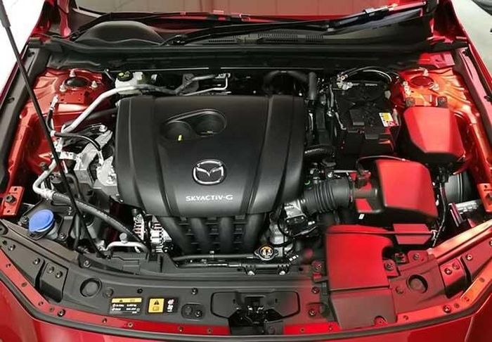 Động cơ Skyactiv-G nổi tiếng với khả năng tối ưu nhiên liệu và vận hành bền bỉ.