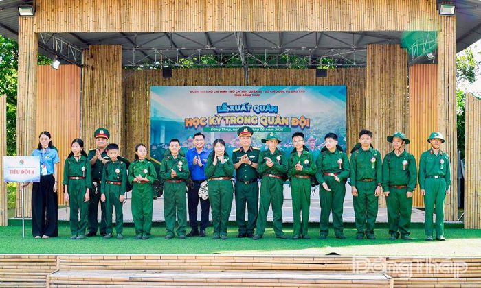Lễ xuất quân chương trình “Học kỳ trong Quân đội”.