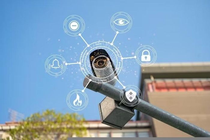 Tin tặc có thể khai thác các lỗ hổng trên camera giám sát để theo dõi người dùng và lấy cắp các hình ảnh nhạy cảm. Ảnh minh họa: VT/Dân Trí