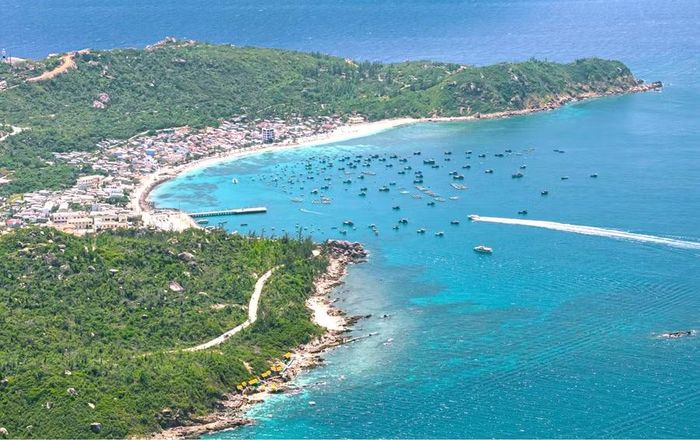  Toàn cảnh xã đảo Nhơn Châu. Ảnh: Dũng Nhân 