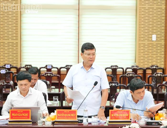 Trưởng Ban Văn hóa - Xã hội HĐND tỉnh đề nghị các địa phương làm rõ khả năng đáp ứng yêu cầu nhiệm vụ khi tiếp nhận thêm chức năng, nhiệm vụ từ cấp trên.