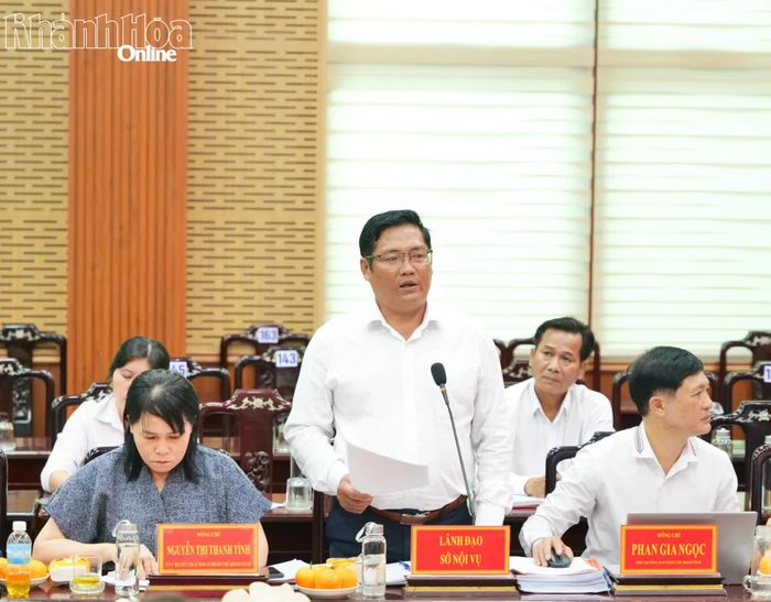 Lãnh đạo Sở Nội vụ làm rõ một số kiến nghị có liên quan.