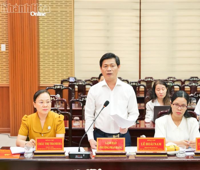 Lãnh đạo phường Phan Rang kiến nghị một số nội dung liên quan lĩnh vực đất đai, xây dựng.