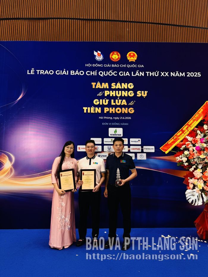Nhóm tác giả của Báo và PTTH Lạng Sơn đoạt giải Khuyến khích Giải Báo chí Quốc gia lần thứ XX