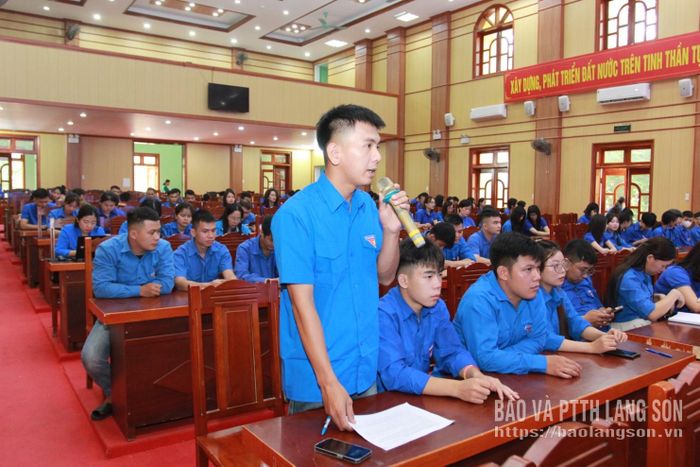Thanh niên xã Quý Hòa phát biểu ý kiến tại hội nghị