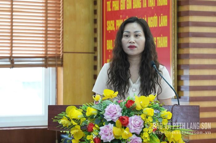 Lãnh đạo Hội Nông dân tỉnh phát biểu tại hội nghị