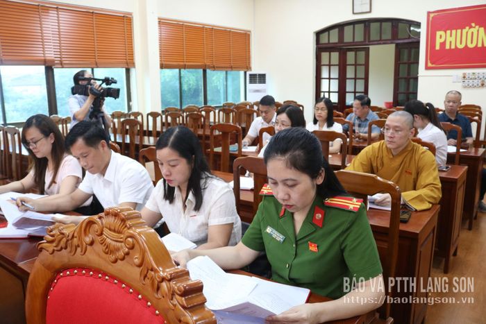 Các đại biểu dự kỳ họp