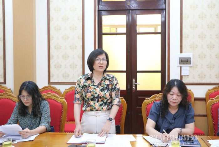 Lãnh đạo Báo và Phát thanh, Truyền hình Lạng Sơn phát biểu tại cuộc họp