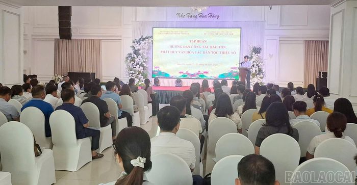 Quang cảnh lớp tập huấn.