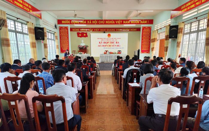 Quang cảnh kỳ họp