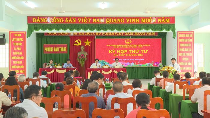 Đại biểu tham dự kỳ họp