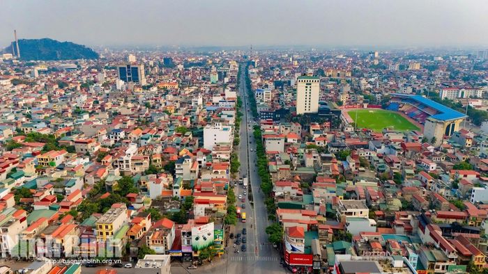 Một góc đô thị phường Hoa Lư. Ảnh: Ngọc Linh
