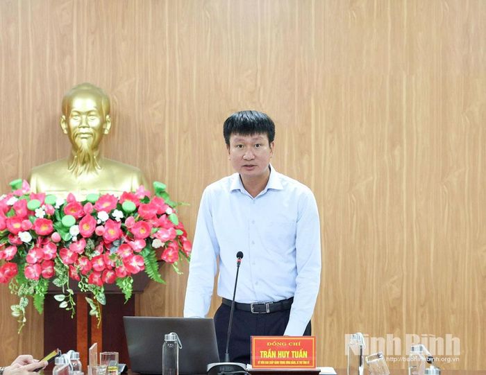 Đồng chí Bí thư Tỉnh ủy Trần Huy Tuấn phát biểu kết luận phiên tiếp công dân.