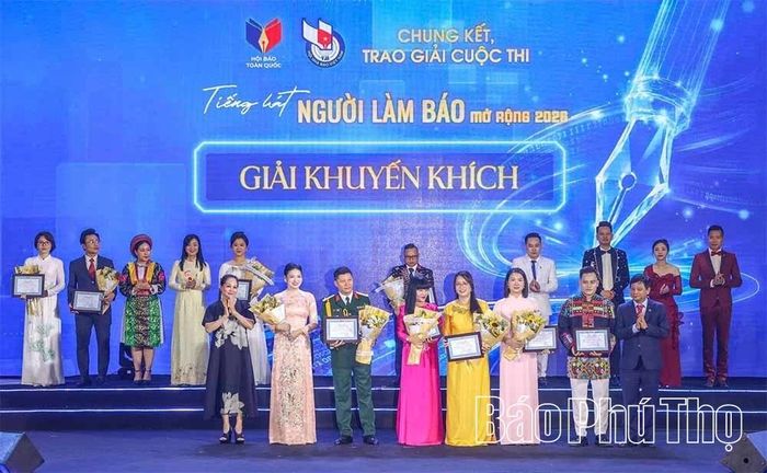 Hội viên Liên chi hội Báo và phát thanh, truyền hình Phú Thọ đoạt giải Khuyến khích tại Cuộc thi “Tiếng hát Người làm báo mở rộng năm 2026”.