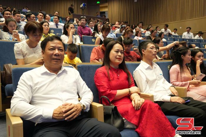 Lãnh đạo Báo và Phát thanh, Truyền hình Sơn La dự Lễ trao Giải Báo chí Quốc gia lần thứ XX - năm 2025.