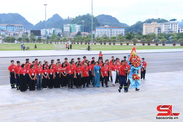 Đoàn tình nguyện viên tham gia Chương trình “Hành trình Đỏ” lần thứ XIV năm 2026.