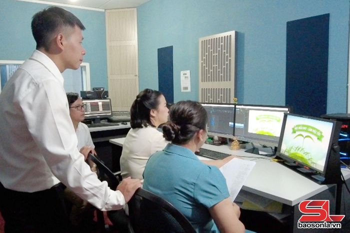 Ekip phòng Chuyên đề sản xuất Chương trình giáo dục kỹ năng sống cho thiếu nhi.