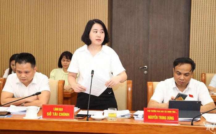 Các đại biểu thảo luận tại Hội nghị.