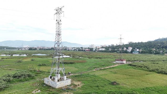 Khoảng cột 94-95 được gấp rút thi công đúng tiến độ