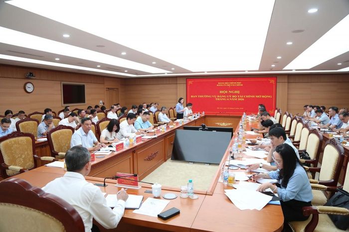 Quang cảnh hội nghị Ban thường Đảng ủy Bộ Tài chính mở rộng vệ việc triển khai Nghị quyết số 57, ngày 22/6/2026. Ảnh: Đức Minh