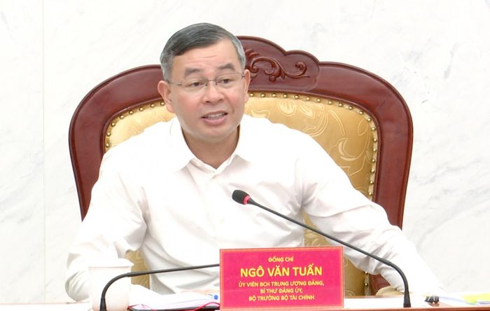 Bí thư Đảng ủy, Bộ trưởng Bộ Tài chính Ngô Văn Tuấn chủ trì hội nghị. Ảnh: Đức Minh