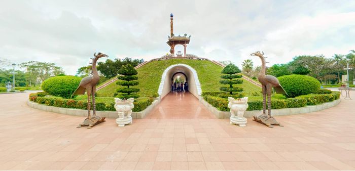  Thành cổ Quảng Trị được ví như “nghĩa trang không nấm mồ” 