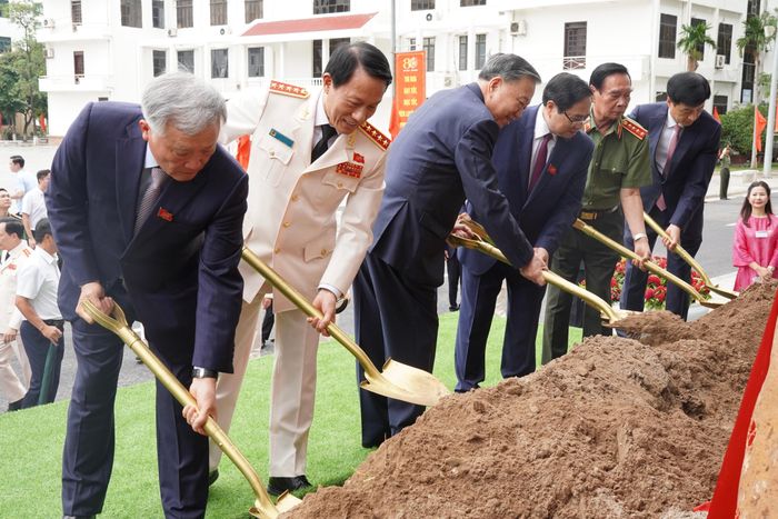 Hoạt động ý nghĩa bên lề Lễ kỷ niệm 80 năm Ngày truyền thống Học viện An ninh nhân dân.