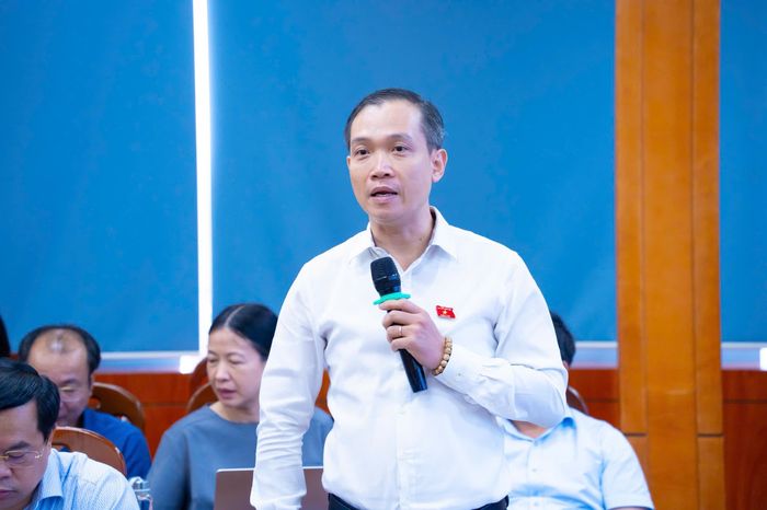 ĐBQH hoạt động chuyên trách tại Ủy ban Pháp luật và Tư pháp Nguyễn Duy Tiến phát biểu