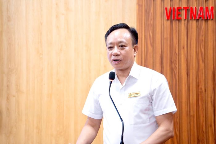 Hiệu trưởng Đại học Hàng hải Việt Nam Phạm Xuân Dương phát biểu