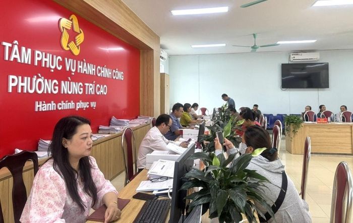 Tiếp tục nâng cao chất lượng đội ngũ cán bộ, công chức, bảo đảm bộ máy vận hành thông suốt, phục vụ Nhân dân tốt hơn. Ảnh: Hồng Chuyên
