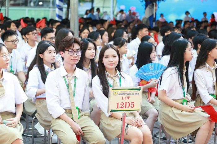 Học sinh Trường THPT Phan Huy Chú. Ảnh: Xuân Quý