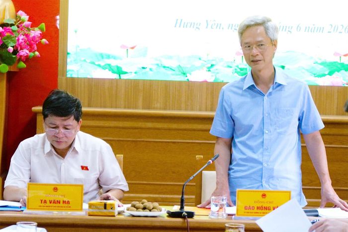 Giám đốc Sở Nội vụ Hưng Yên Đào Hồng Vận phát biểu tại cuộc làm việc
