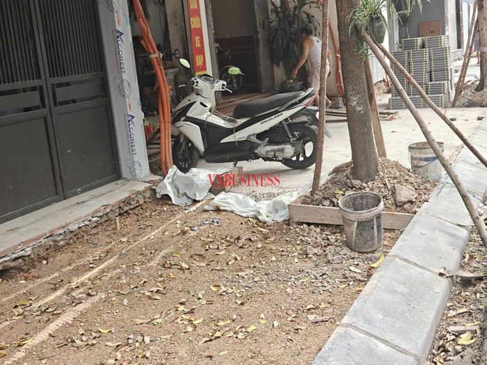 Đơn vị thi công đã tiến hành đổ bê tông, trong khi hào cáp chưa được khắc phục.