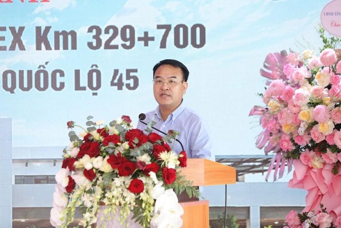 Ông Nguyễn Thanh Hoài, Phó Cục trưởng Cục Đường bộ Việt Nam phát biểu tại lễ khánh thành Cặp trạm dừng nghỉ Petrolimex Thanh Hóa. Ảnh: Petrolimex