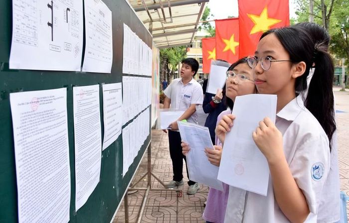 Sở Giáo dục và Đào tạo Hà Nội vừa công bố danh sách 15 thủ khoa lớp 10 trung học phổ thông chuyên. Ảnh: Lê Nguyễn