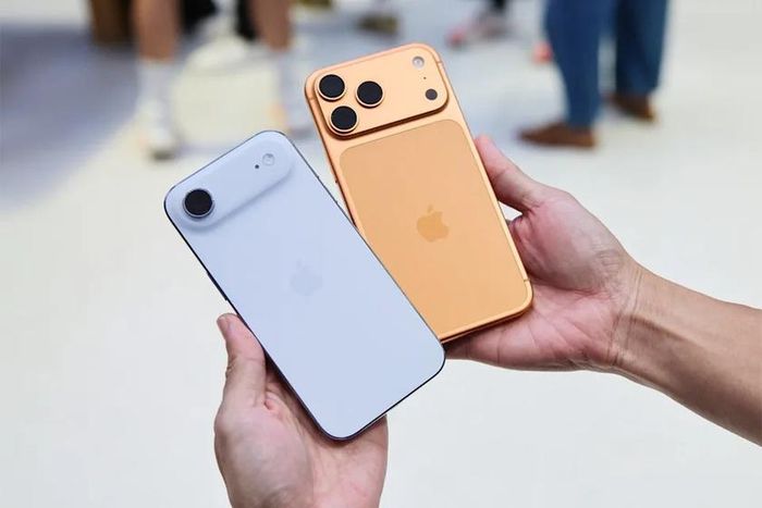 Công ty nghiên cứu TechInsights ước tính bộ nhớ và dung lượng lưu trữ bên trong một chiếc iPhone cao cấp có thể tăng từ khoảng 50 đô la trong mẫu năm ngoái lên 200 đô la trong mẫu năm nay - gấp 4 lần. Nguồn: Apple