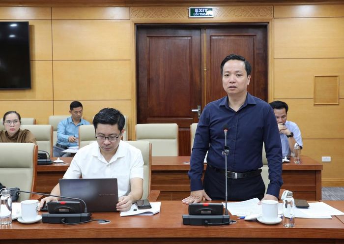 Đồng chí Lê Hải Hòa, Phó Bí thư Tỉnh ủy, Chủ tịch UBND tỉnh phát biểu ý kiến trong phiên thảo luận của Tổ số 1.