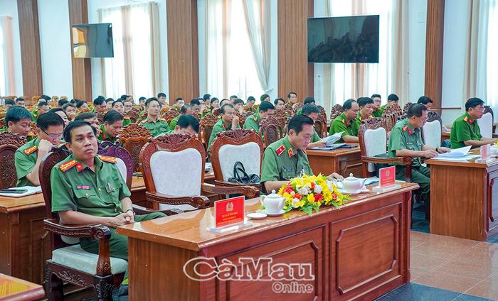 Đại biểu dự lễ khai mạc kỳ thi.