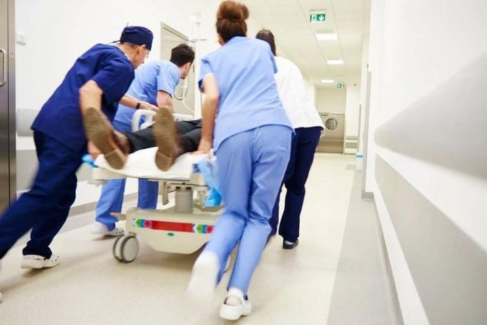 “Thời gian vàng” cấp cứu đột quỵ là càng sớm càng tốt, lý tưởng trong vòng 4,5 giờ đầu kể từ khi xuất hiện triệu chứng.