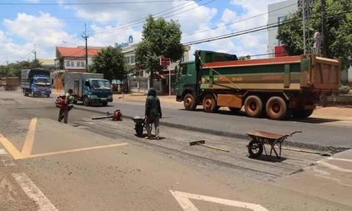 Dù hoàn thành cuối năm 2024, đến nay, QL19 đoạn qua xã Đăk Đoa vẫn chưa được bàn giao.