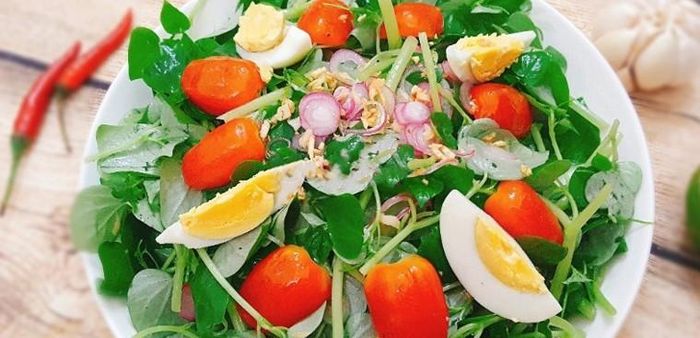 Một món gỏi được chế biến từ rau càng cua