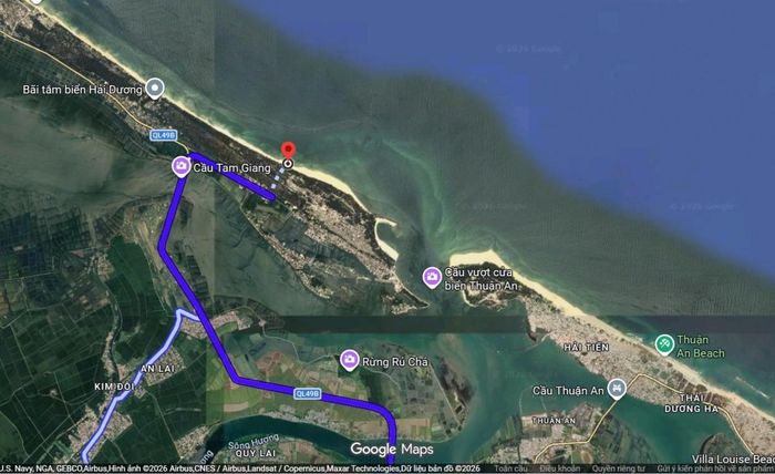 biển Hải Dương, cách trung tâm thành phố Huế chưa đầy 20 km về phía Đông