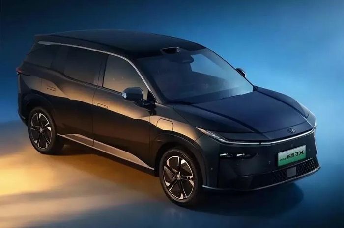 Toyota ra mắt SUV điện giá rẻ bZ3X Knight Edition.