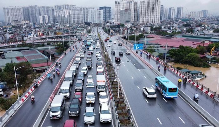 Muốn hạn chế phương tiện cá nhân thì trước hết phải tạo ra những lựa chọn thuận tiện hơn cho người dân.