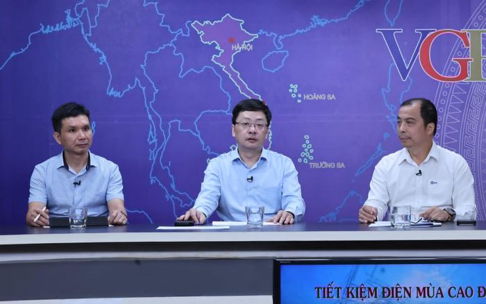 Các đại biểu tham gia trao đổi tại Tọa đàm với chủ đề “Tiết kiệm điện mùa cao điểm: Trách nhiệm và giải pháp”. Ảnh: Minh Khôi