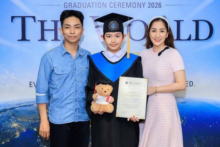Khánh Thi - Phan Hiển luôn hạnh phúc và tự hào về con trai.