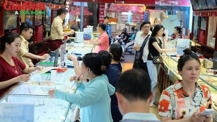 Giá bạc hôm nay ngày 22/6, bạc Phú Quý, Doji, Ancarat, Sacombank-SBJ có xu hướng nhích nhẹ, giá bán quanh vùng 68 triệu đồng/kg.